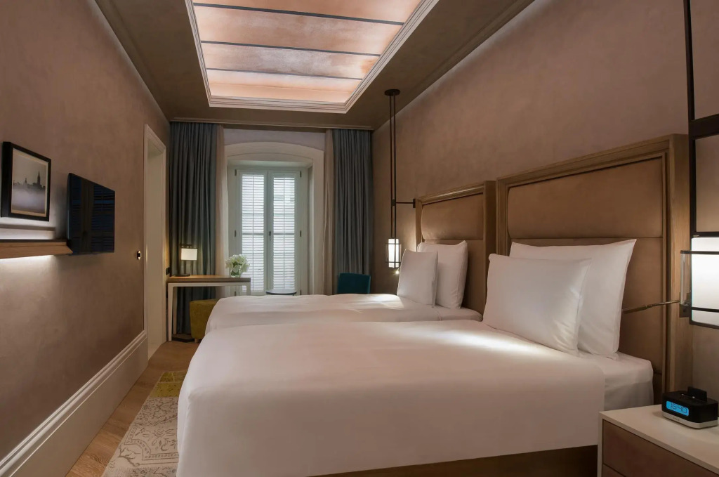10 Karakoy Istanbul - Special Class - 2