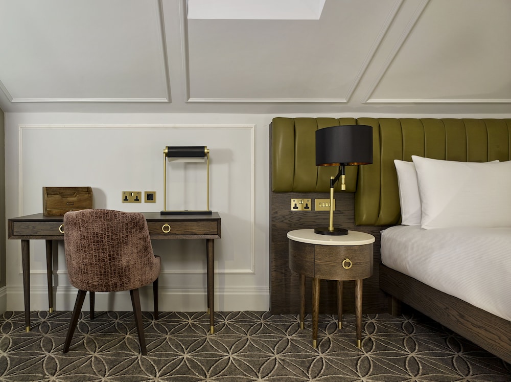 100 Queen's Gate Hotel London Kensington, Curio Collection by Hilton - 5