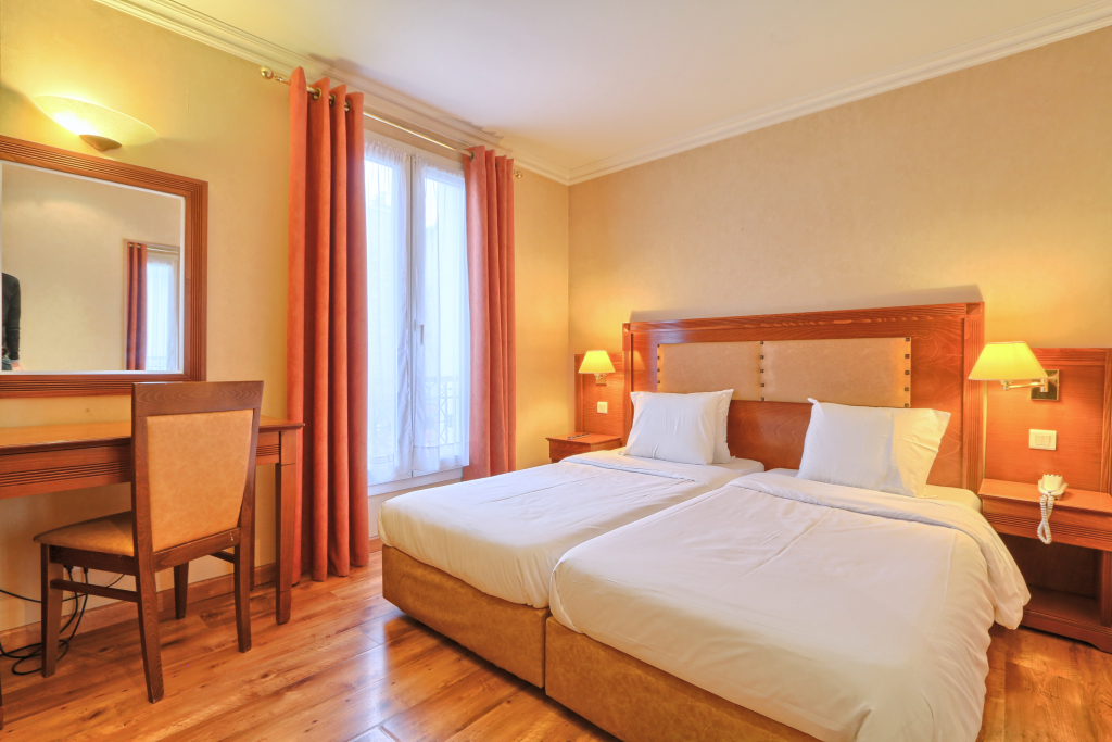 121 Paris Hotel - 4