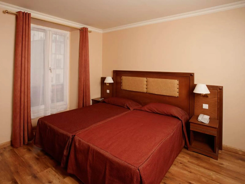 121 Paris Hotel - 5