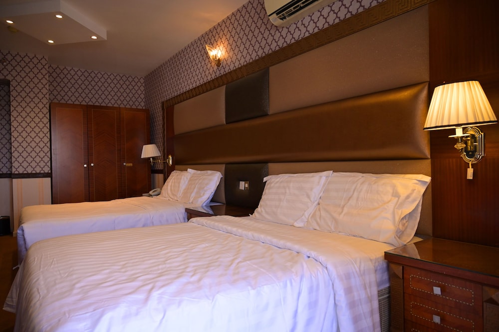 ABJAD CROWN HOTEL - 4