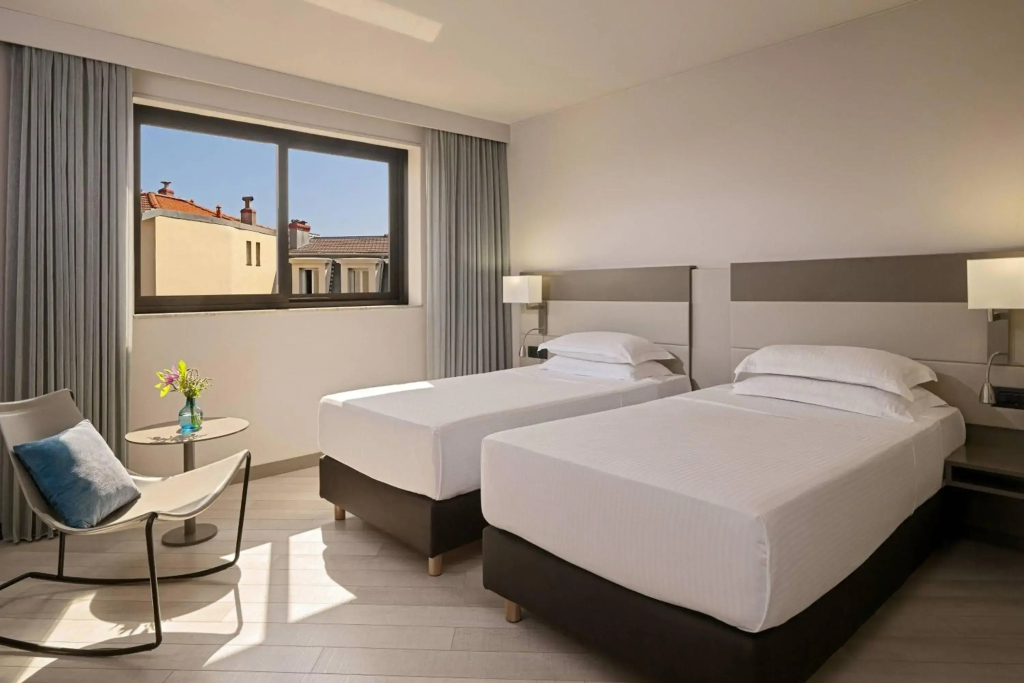 AC Hotel by Marriott Nice - 2