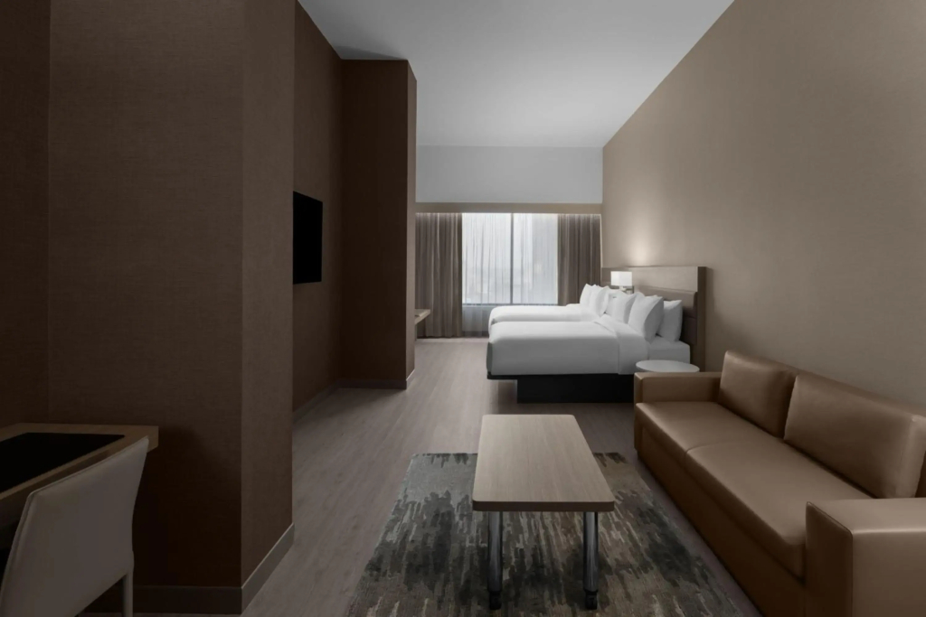 AC Hotel by Marriott San Antonio Riverwalk - 4