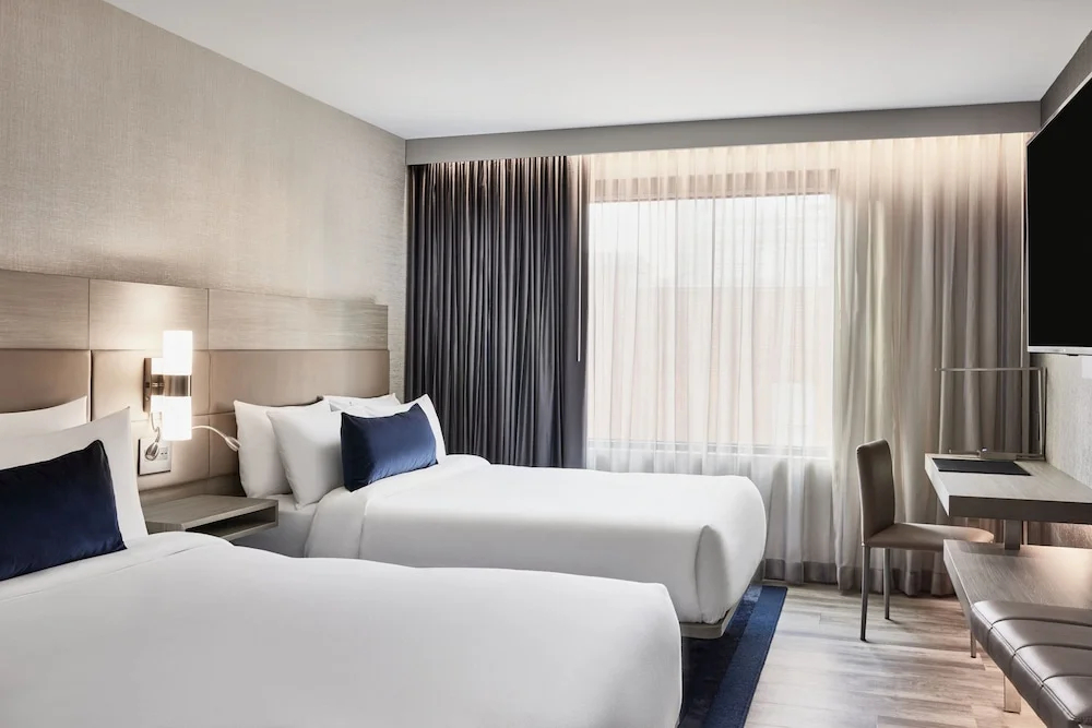 AC Hotel by Marriott San Diego Downtown Gaslamp Quarter - 2