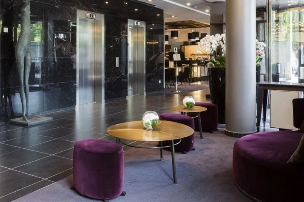 AC Porte Maillot Hotel - 2