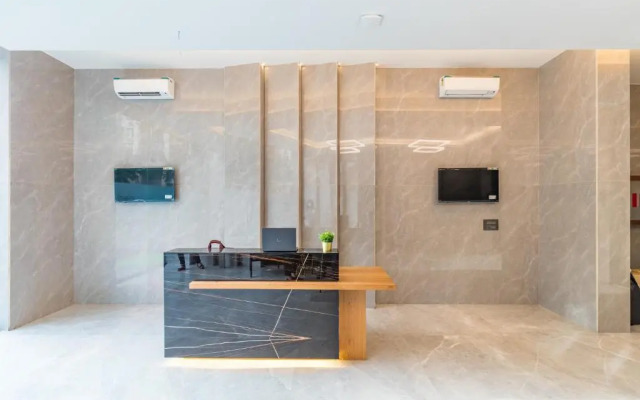 AR Suites Jewels Royale - 2