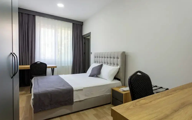 ATM Suite Hotel - 4