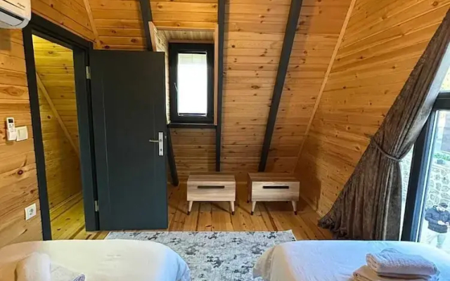 AZHARA BUNGALOV - 3