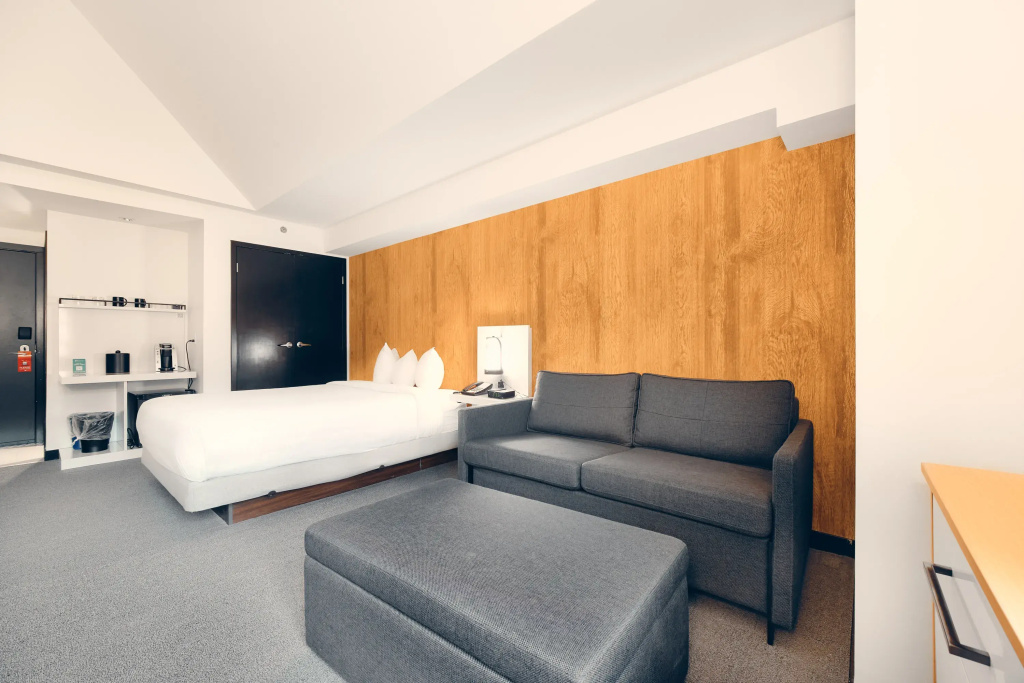 Aava Whistler Hotel - 5