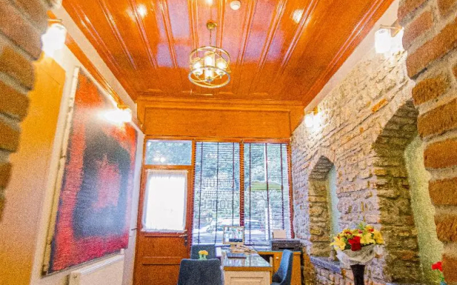 Acacia Mansion Hotel - 2