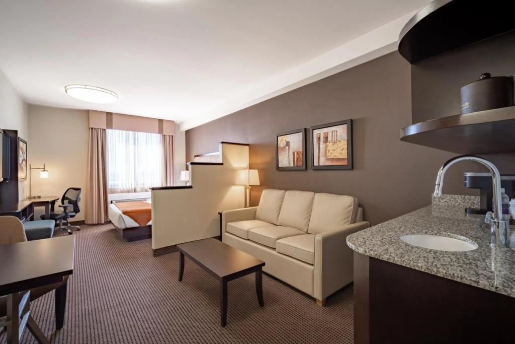 Acclaim Hotel By CLIQUE - 5