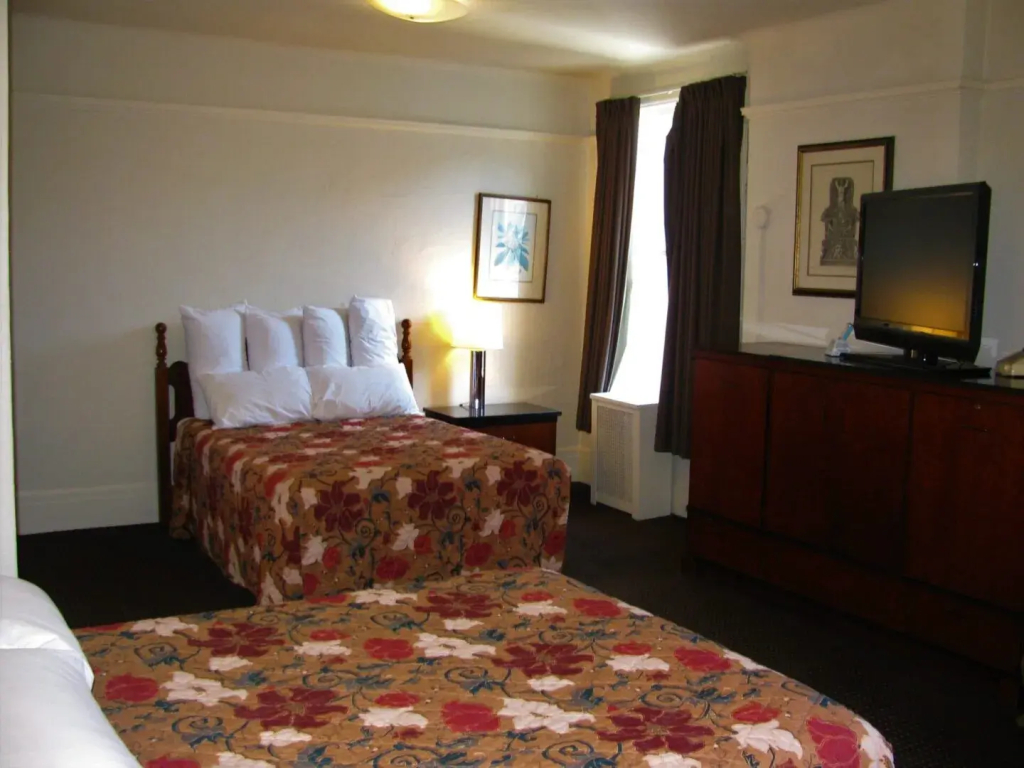 Aida Plaza Hotel - 2