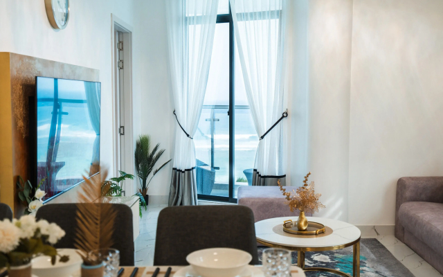 Aina Residency Beachfront Hotel - 3
