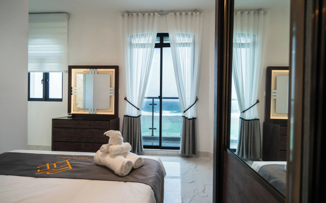 Aina Residency Beachfront Hotel - 4