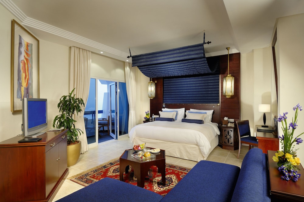 Ajman Hotel & Villas by Blazon Hotels - 4