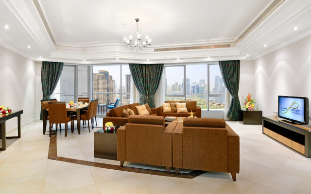 Al Majaz Premiere Hotel Apartment - 2