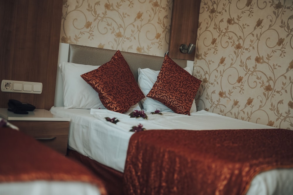 Aleria Belport Beach Hotel - 5
