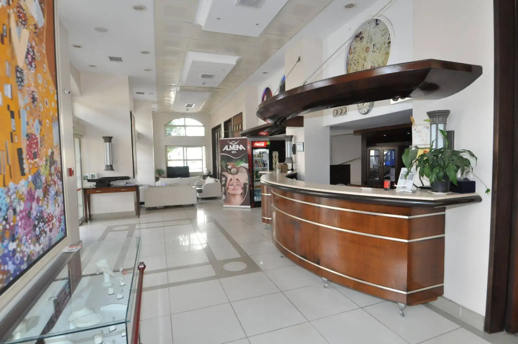Almena Hotel - 2