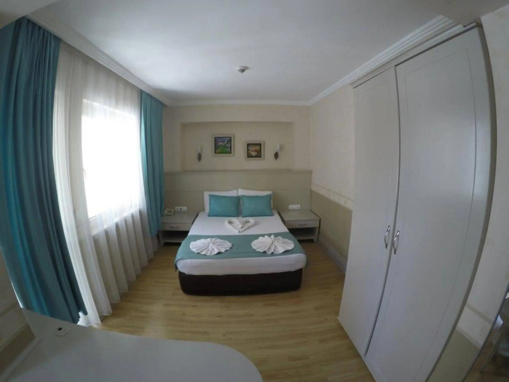 Almena Hotel - 4