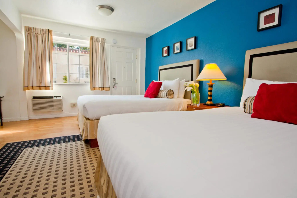 Alpine Inn And Suites - 2