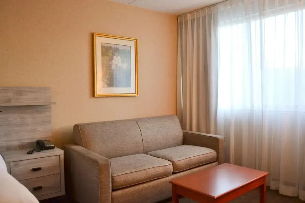 Amenida Residences - 5