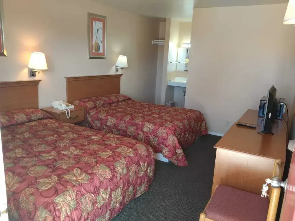 American Motel - 3