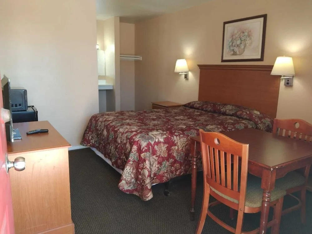 American Motel - 4