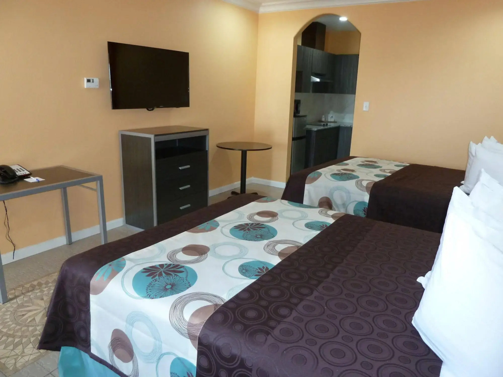 Americas Best Value Inn & Suites Houston at Hwy 6 & Westpark - 5
