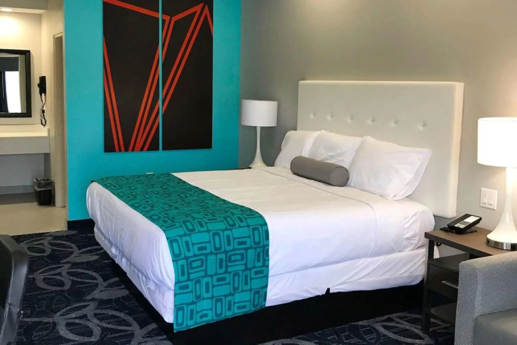 Americas Best Value Inn Houston Willowbrook - 3