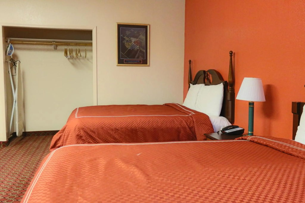 Americas Best Value Inn Houston at FM 1960 & I-45 - 5