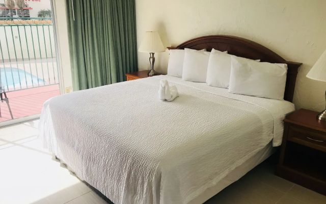 Americas Best Value Inn Loma Lodge - 3