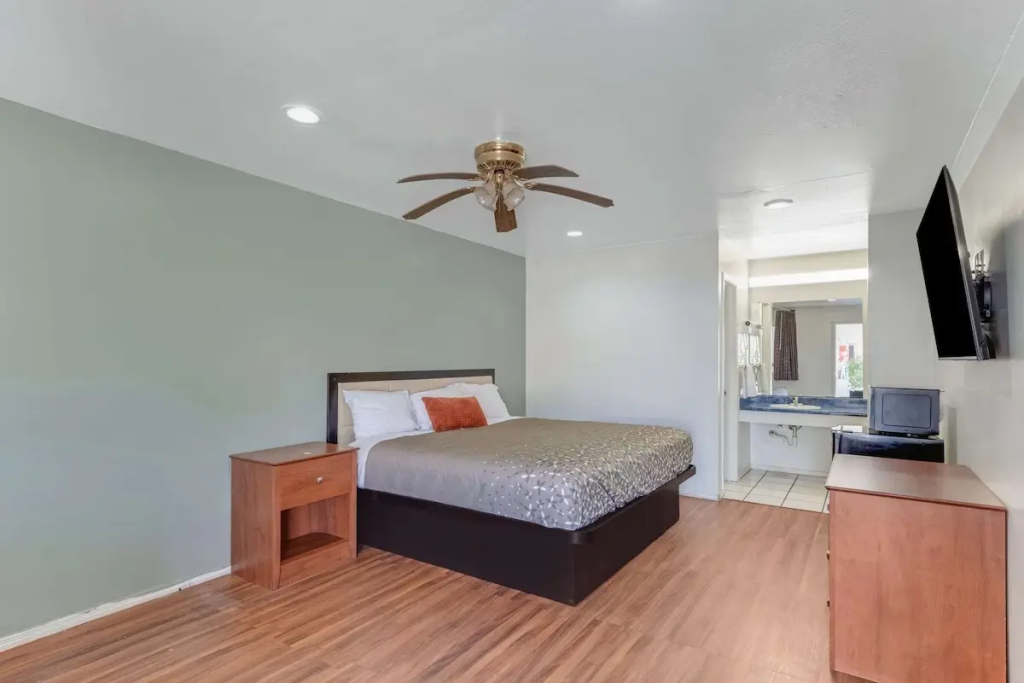 Americas Best Value Inn San Antonio Windcrest - 2