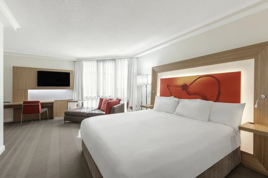 Amora Hotel Brisbane - 5