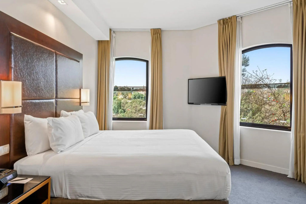Amora Hotel Riverwalk Melbourne - 4