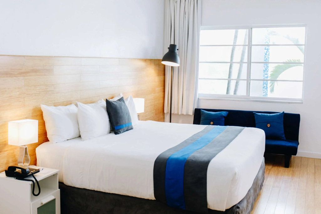 Aqua Hotel & Suites - 4