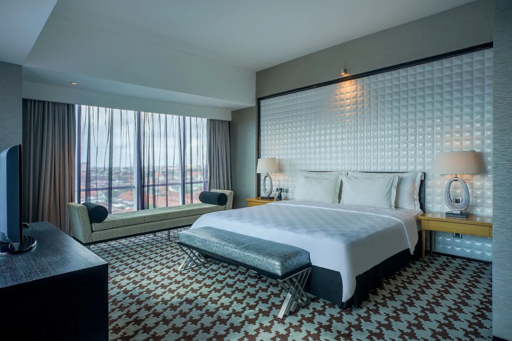 Artotel TS Suites Surabaya - 3
