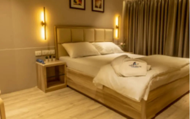 Ashok Deluxe Apartments - 5