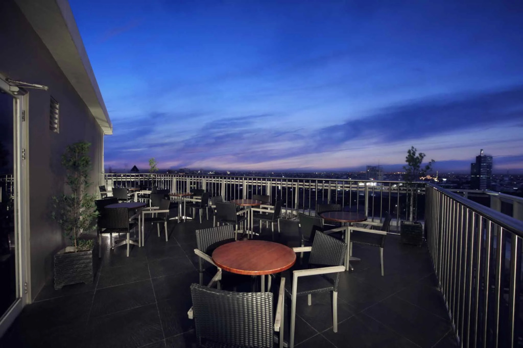 Aston Makassar Hotel & Convention Center - 3