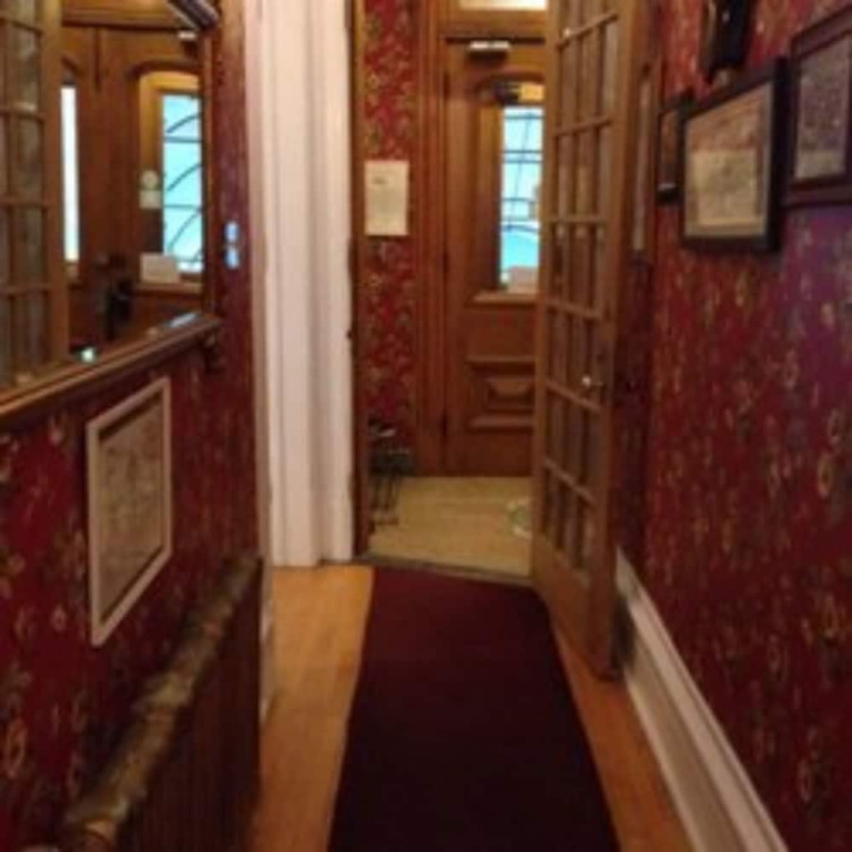 Auberge McGee's Inn - 2