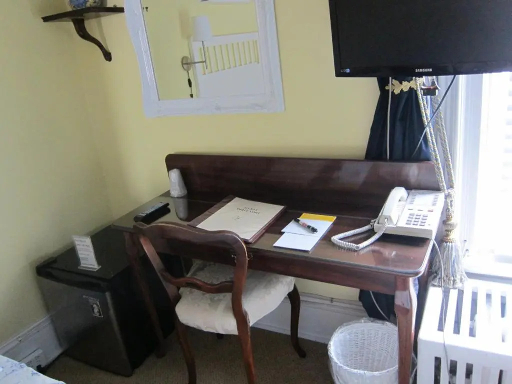 Auberge McGee's Inn - 4