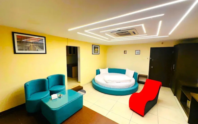 Aundh Elite Stay - 3