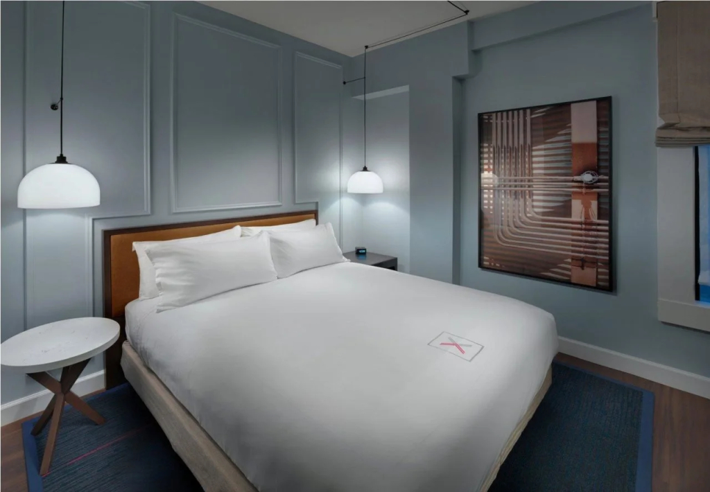Axiom Hotel - 3