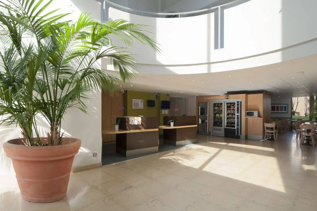 B&B HOTEL Lyon Centre Gambetta - 2
