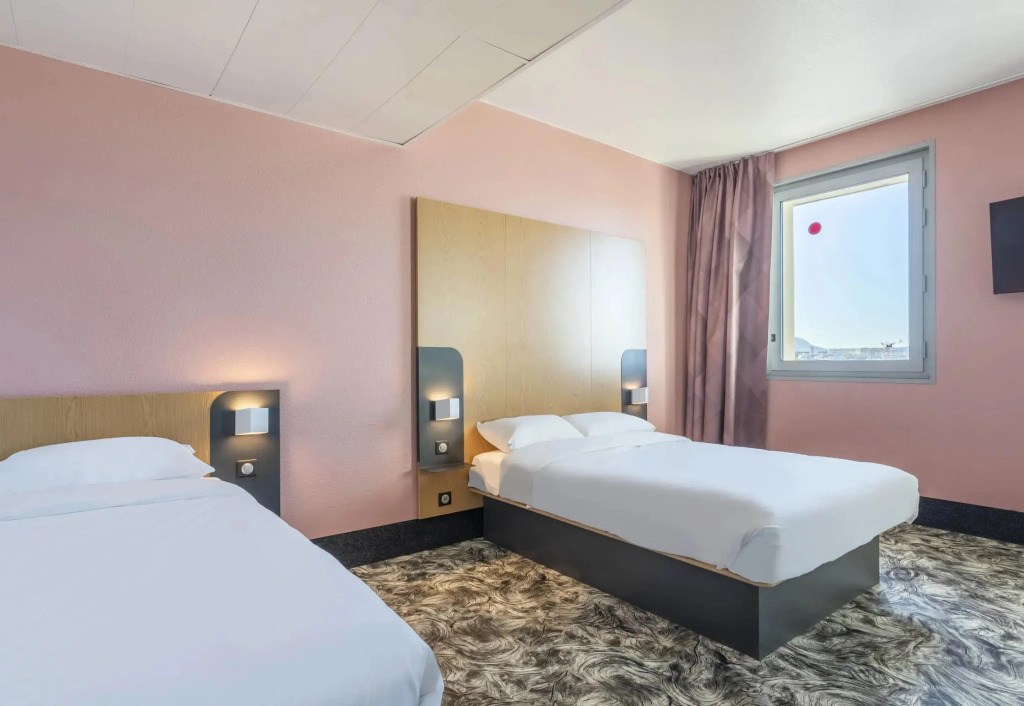 B&B HOTEL Marseille Les ports - 5