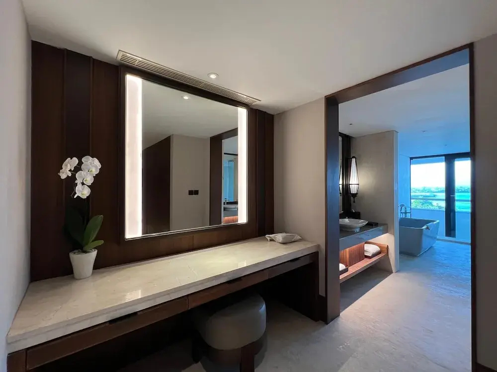 Bali Beach Hotel - 4