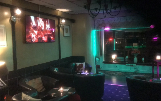 Barrons Hotel - 4