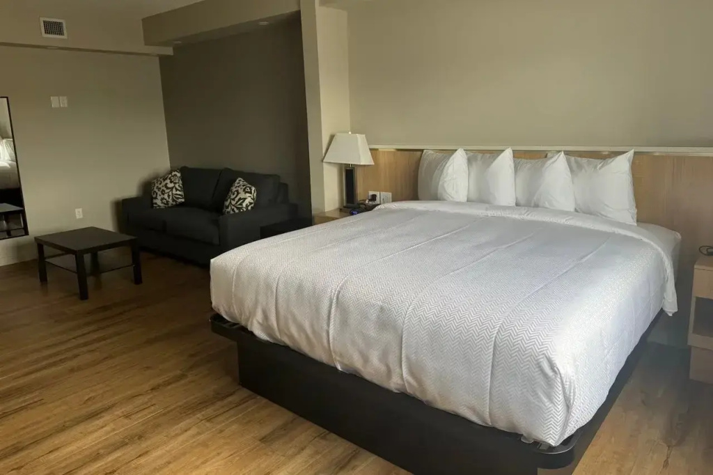 Baymont By Wyndham West Edmonton - 3