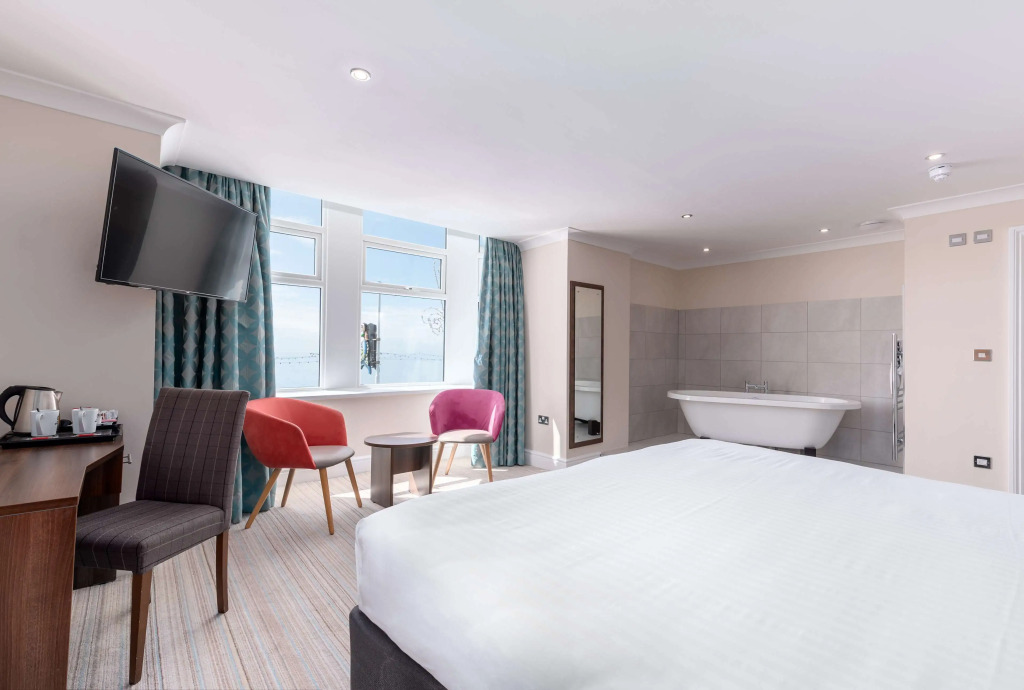 Best Western Carlton Hotel - 2