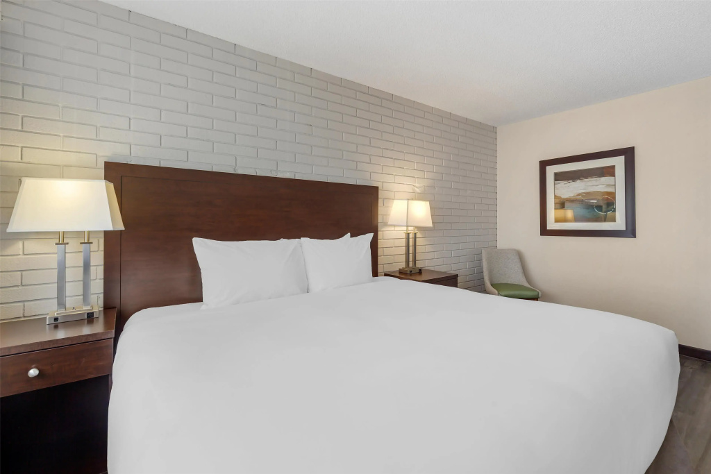 Best Western Cedar Park Inn - 4