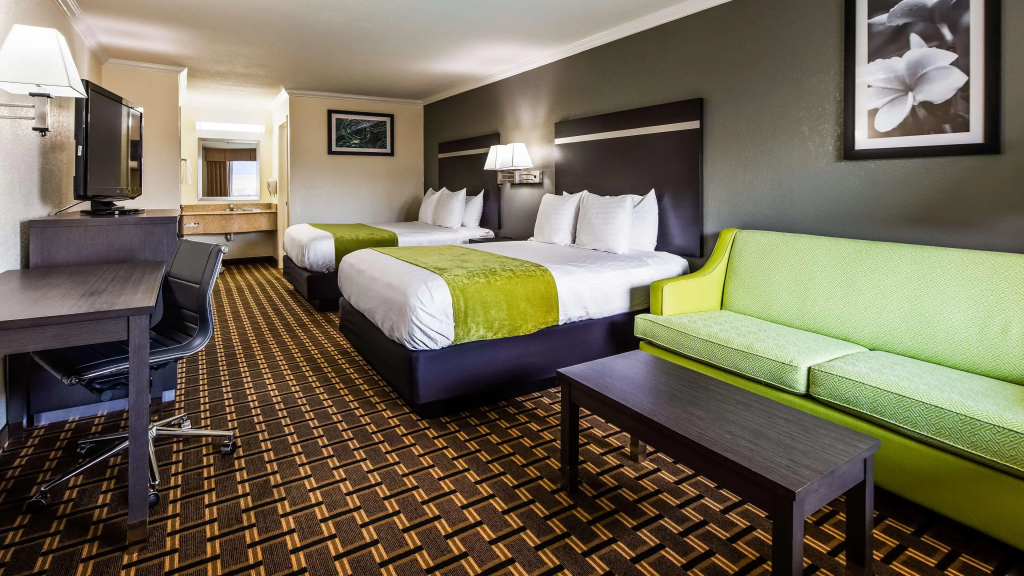 Best Western Garden Inn - 3
